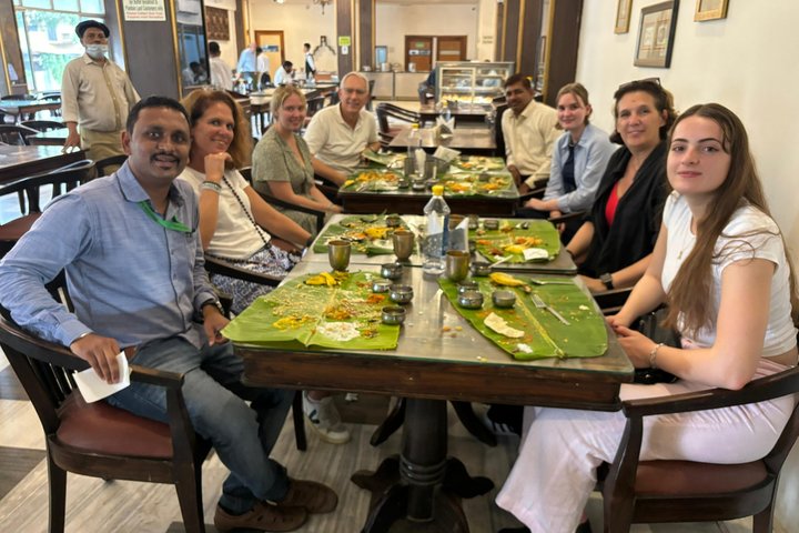 Ultimate Bangalore Full-Day Tour: Palaces, Temples & Markets