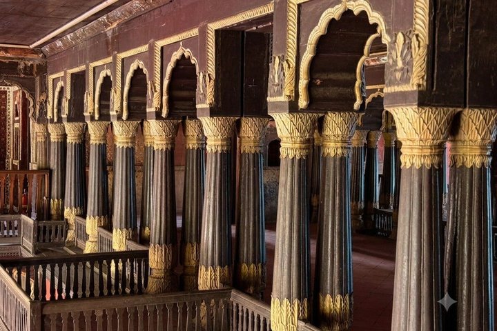 Ultimate Bangalore Full-Day Tour: Palaces, Temples & Markets