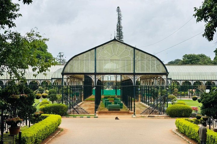 Ultimate Bangalore Full-Day Tour: Palaces, Temples & Markets