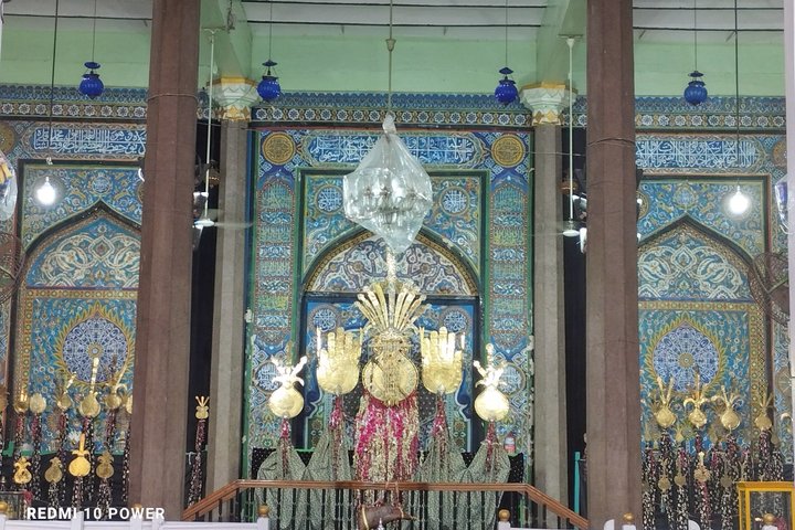 Hyderabad: A Private Full-Day Guided City Tour with Ethnic Lunch