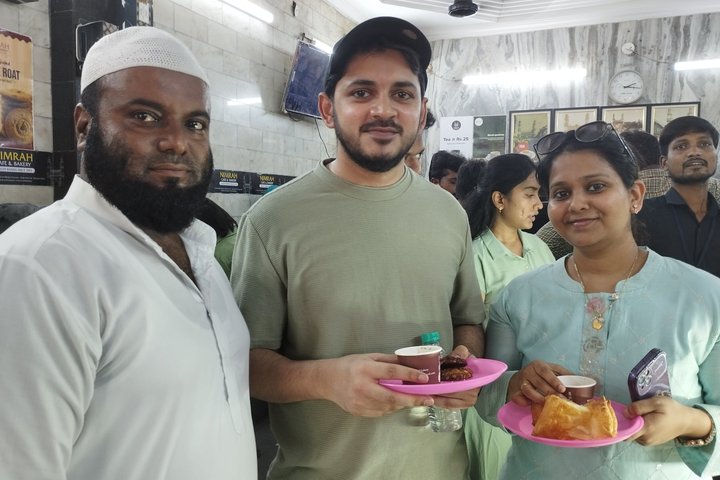 Hyderabad: A Private Full-Day Guided City Tour with Ethnic Lunch