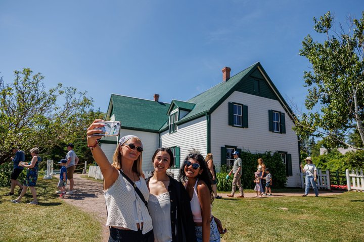PEI: Anne of Green Gables Express Tour