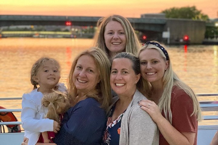 1 Hour River Cruise in Wilmington with Onboard Tiki Bar