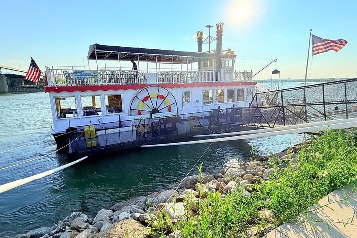 Afternoon Missouri River Leisure Cruise