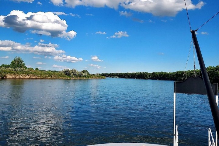 Afternoon Missouri River Leisure Cruise