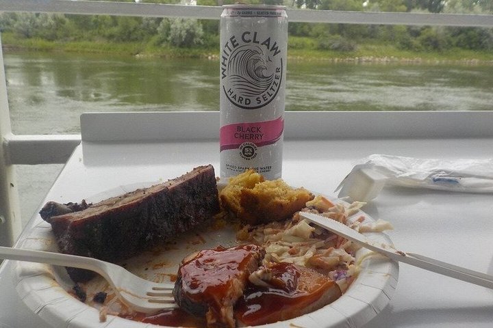 Missouri River BBQ Dinner Cruise with Laughing Sun Brewing Co