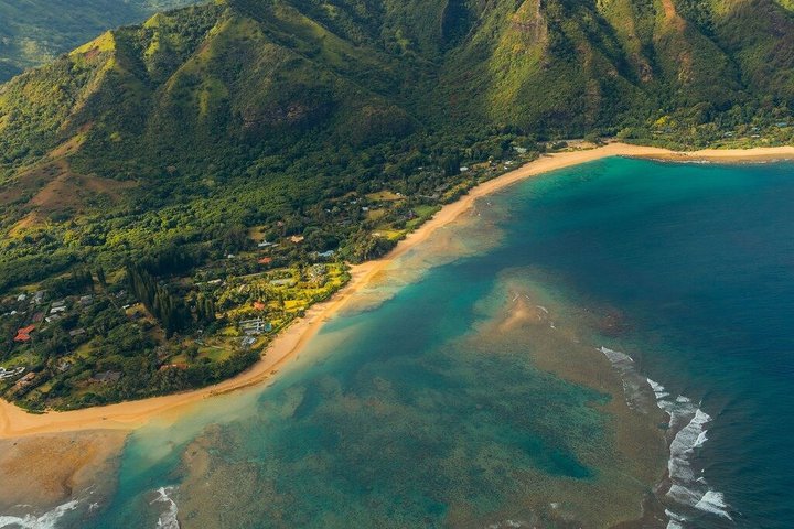 Private Kauaʻi Helicopter Experience: Doors-Off ALL WINDOW SEATS