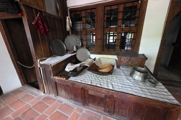 Private Tour from Bucharest: Veliko Tarnovo, Arbanasi & Tsarevets