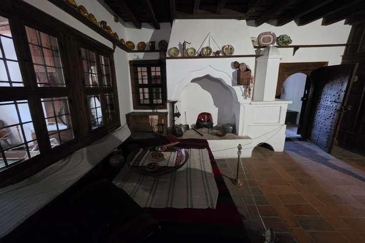 Private Tour from Bucharest: Veliko Tarnovo, Arbanasi & Tsarevets