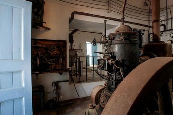 Shared Guided History and Culture Tour to Naxos