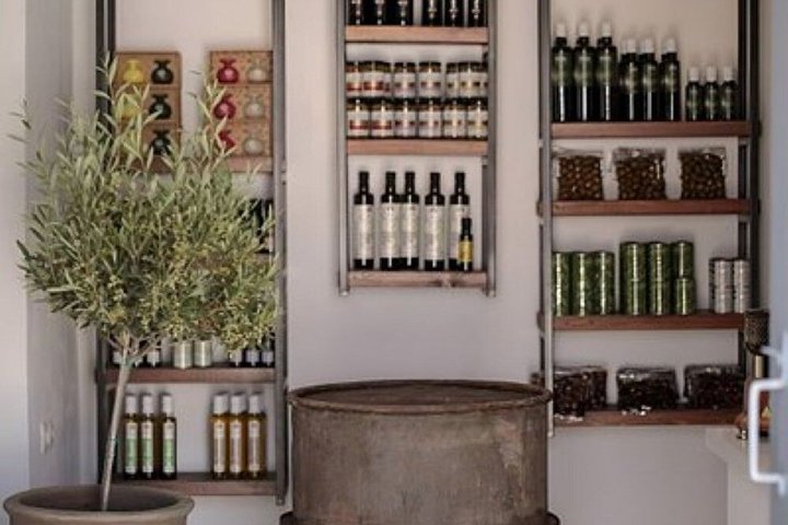 Shared Guided History and Culture Tour to Naxos