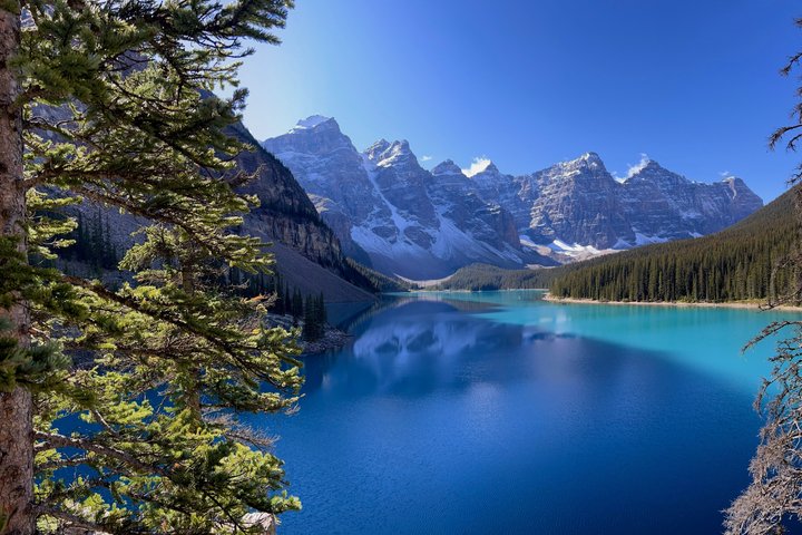 Lake Louise, Moraine Lake & Yoho Waterfalls from Golden BC Tour