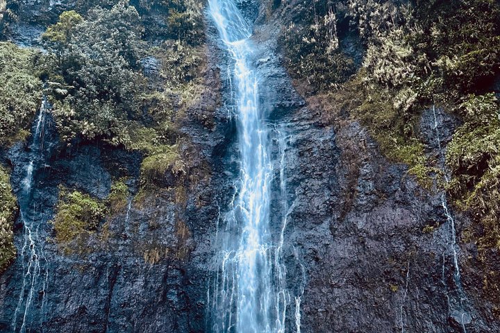 Tahiti, 4h30 Guided Tour, East and West Coast of Tahiti Nui