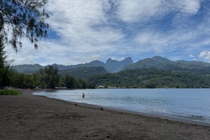 Tahiti, 4h30 Guided Tour, East and West Coast of Tahiti Nui