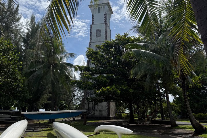 Tahiti, 4h30 Guided Tour, East and West Coast of Tahiti Nui