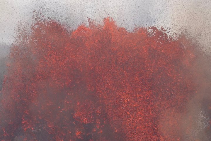 Big Island: Hawaii Volcanoes, Waterfalls and Hilo Adventure