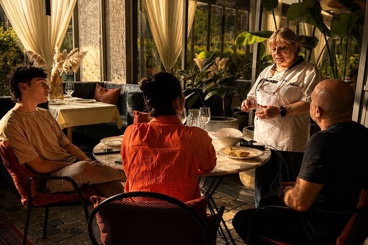 Small-Group Khinkali and Khachapuri Cooking Class in Tbilisi