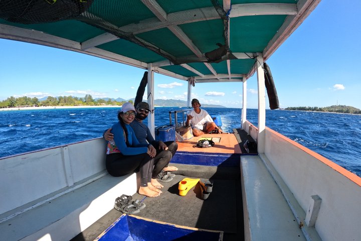 Private Gili Snorkelling Tour: Turtles & Reefs + GoPro + Drinks