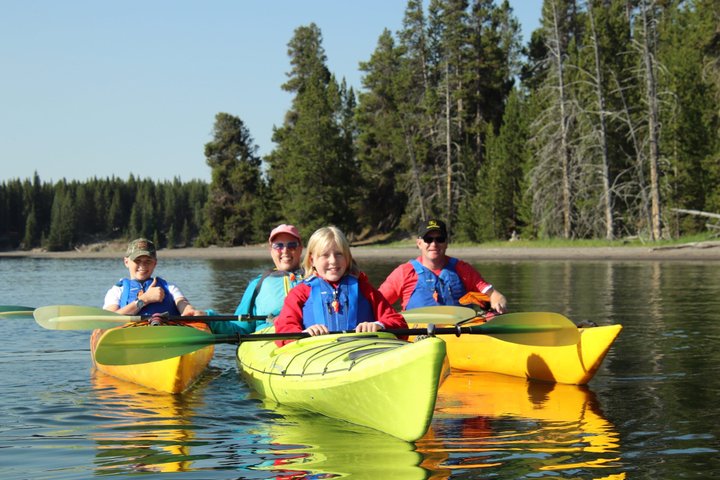 Yellowstone Lake & Hot Springs / 3 Hour Morning or Twilight Tour