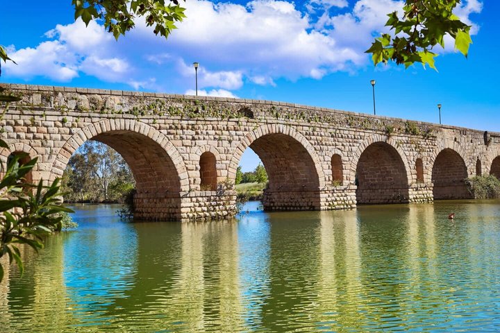 Hello Merida: Private 2-Hour Intro City Walk with Local Guide