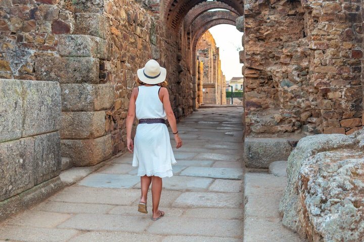 Hello Merida: Private 2-Hour Intro City Walk with Local Guide
