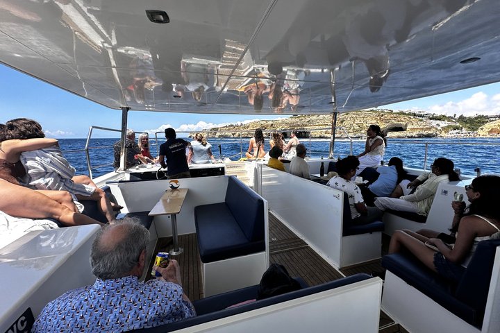 Portimão: Benagil Caves & Golden Coast Eco Catamaran Tour