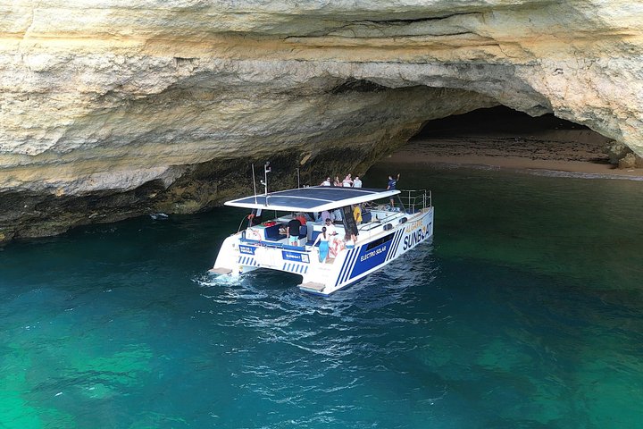 Portimão: Benagil Caves & Golden Coast Eco Catamaran Tour
