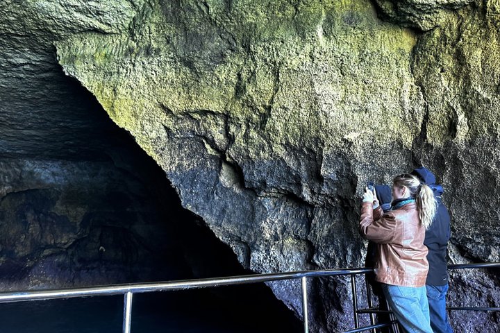 Portimão: Benagil Caves & Golden Coast Eco Catamaran Tour