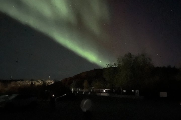 Aurora Hunting Tour in Yellowknife — Shared Bus