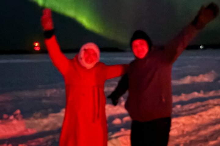 Aurora Hunting Tour in Yellowknife — Shared Bus