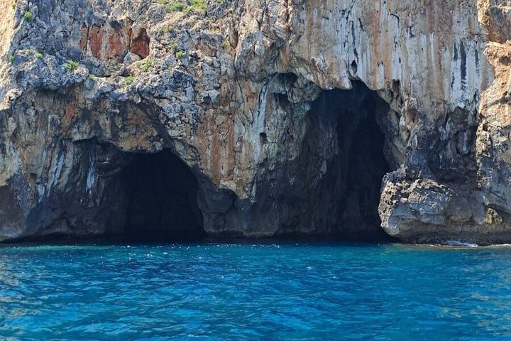 Private 3-hour boat tour to SANTA MARIA DI LEUCA