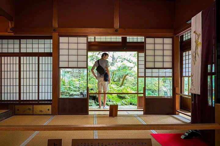Kanazawa: Castle & Samurai History Walking Tour