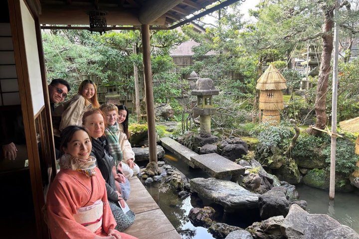 Kanazawa: Castle & Samurai History Walking Tour
