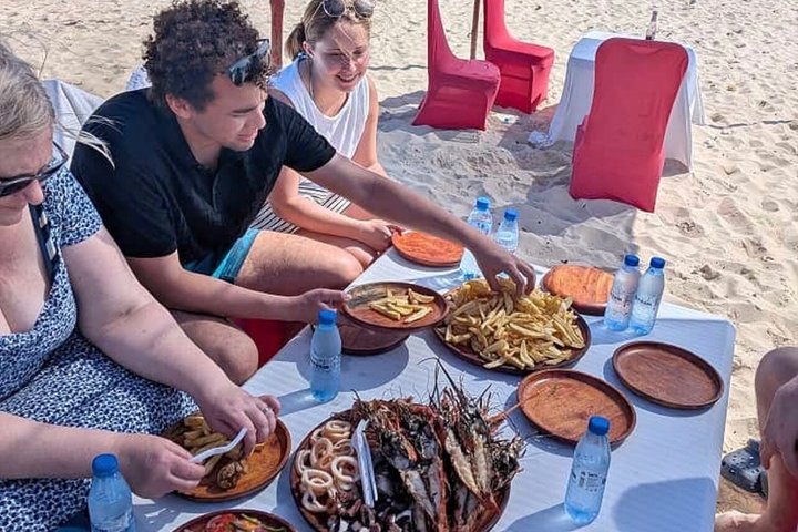 Full Day NAKUPENDA SANDBANK and STONE TOWN ( Lunch included )