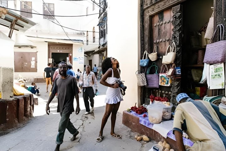 Full Day NAKUPENDA SANDBANK and STONE TOWN ( Lunch included )