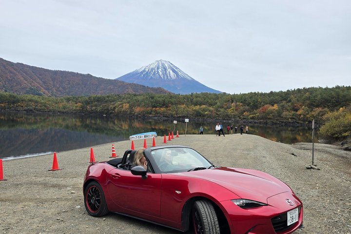 Self-Drive Open-Top Roadster Rental Experience around Mt. Fuji