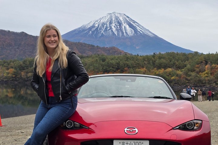 Self-Drive Open-Top Roadster Rental Experience around Mt. Fuji