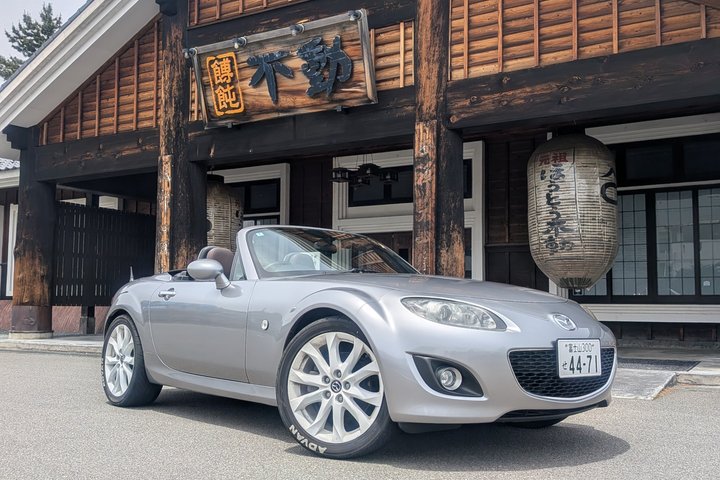 Self-Drive Open-Top Roadster Rental Experience around Mt. Fuji