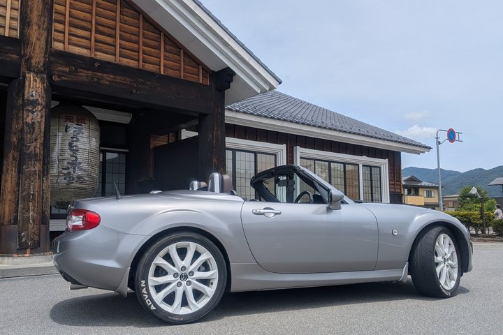 Self-Drive Open-Top Roadster Rental Experience around Mt. Fuji
