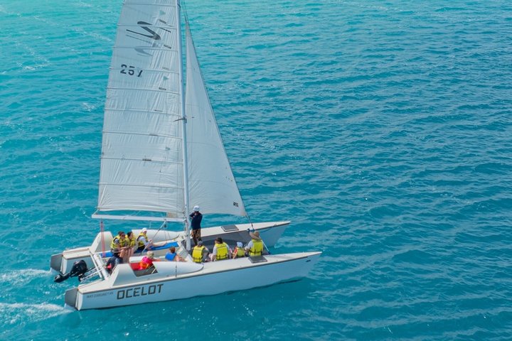 Private luxury sailing catamaran experience in Bacalar lagoon