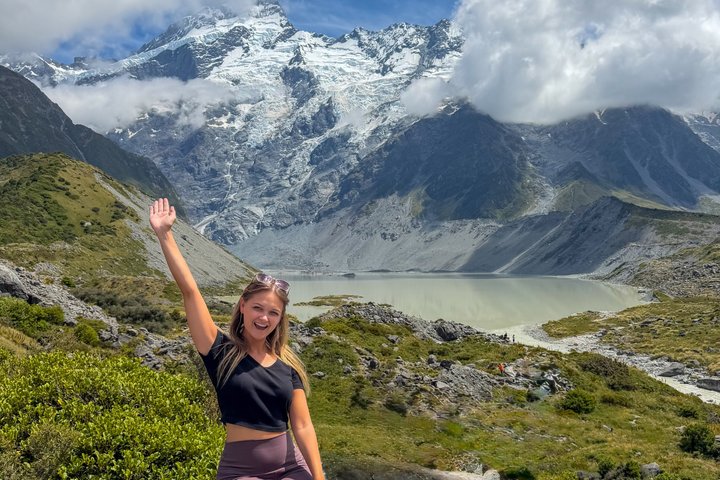 Mt Cook & Hooker Valley Small Group Tour from Queenstown