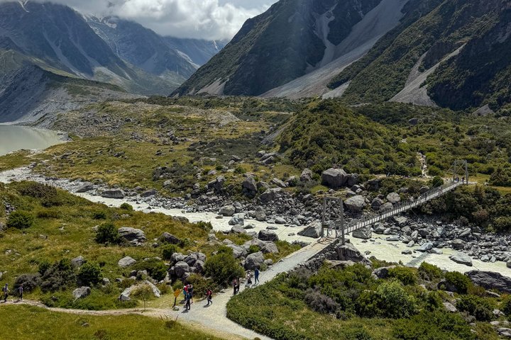 Mt Cook & Hooker Valley Small Group Tour from Queenstown