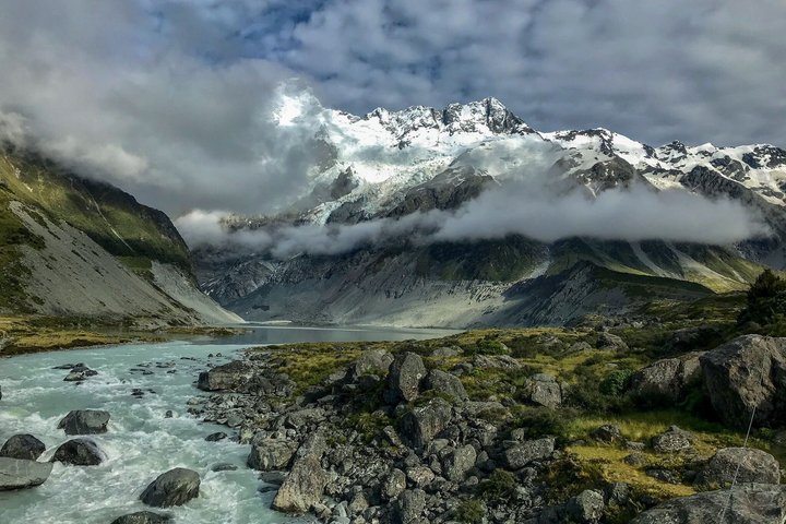 Mt Cook & Hooker Valley Small Group Tour from Queenstown
