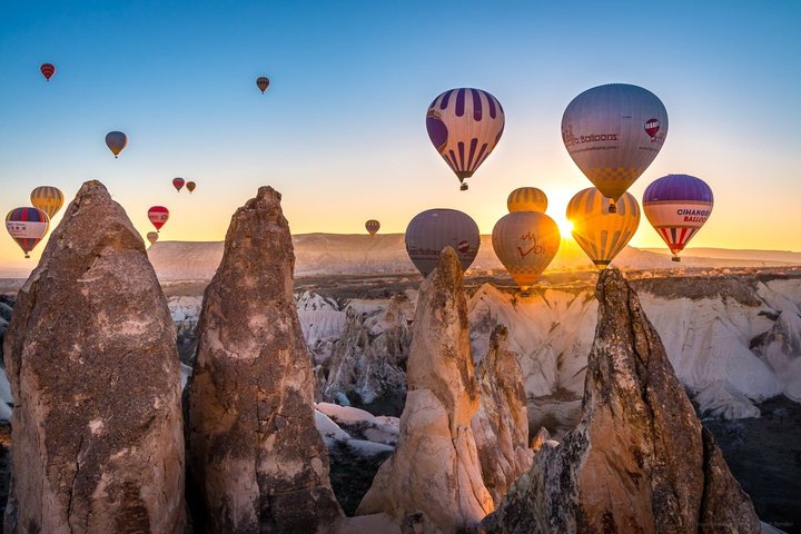 Cappadocia Dream: 2-Days Tour from Istanbul & Balloon Ride Option