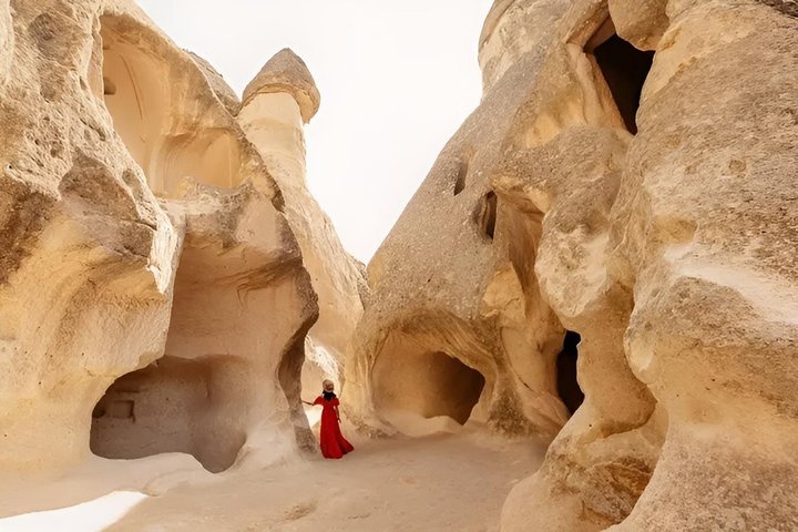 Cappadocia Dream: 2-Days Tour from Istanbul & Balloon Ride Option