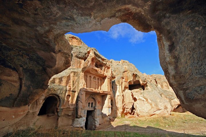 Cappadocia Dream: 2-Days Tour from Istanbul & Balloon Ride Option
