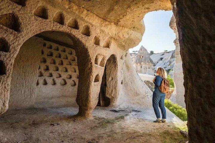 Cappadocia Dream: 2-Days Tour from Istanbul & Balloon Ride Option