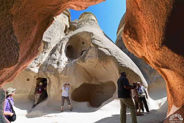 Cappadocia Dream: 2-Days Tour from Istanbul & Balloon Ride Option
