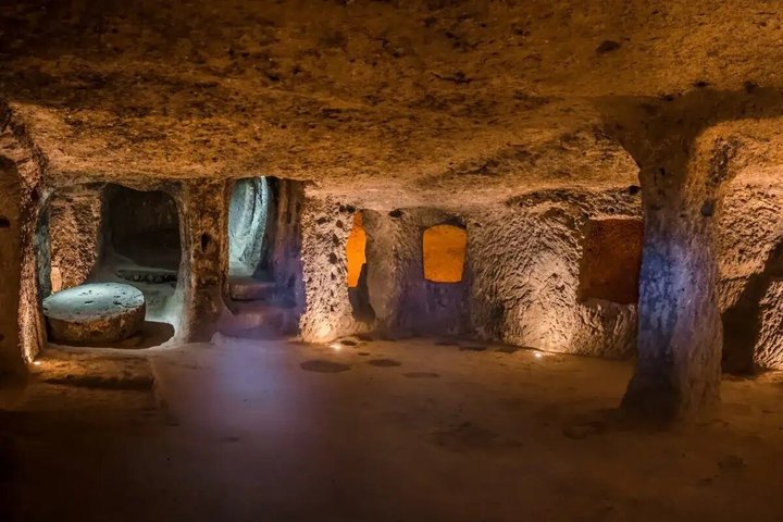 Cappadocia Dream: 2-Days Tour from Istanbul & Balloon Ride Option