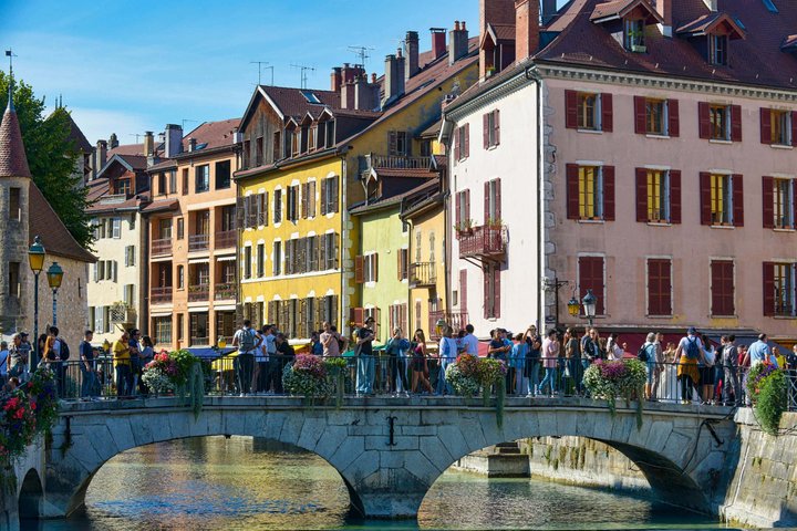 Annecy Walking Tour with Audioguide on your Smartphone